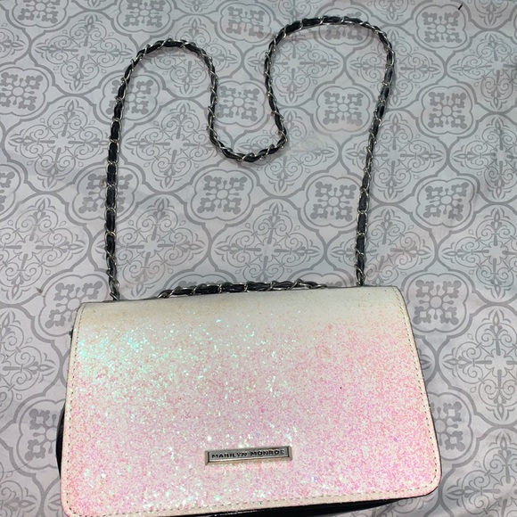 I have two of these but I just need one hopefully it goes to a new home - Picture 2 of 4